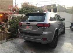 جیپ گراند شیرۆکی